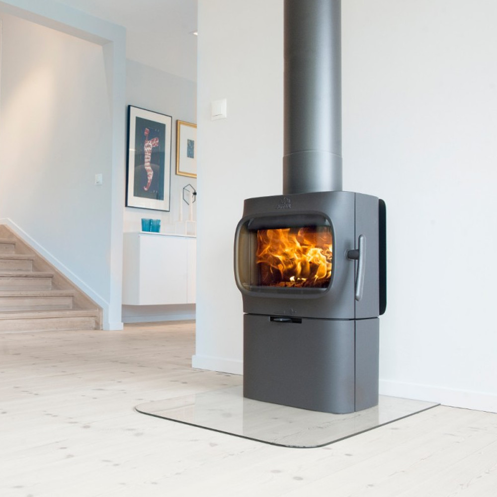 An image of Jotul F105 Wood Burning Stove with Base Unit - Black - With Heat Shield